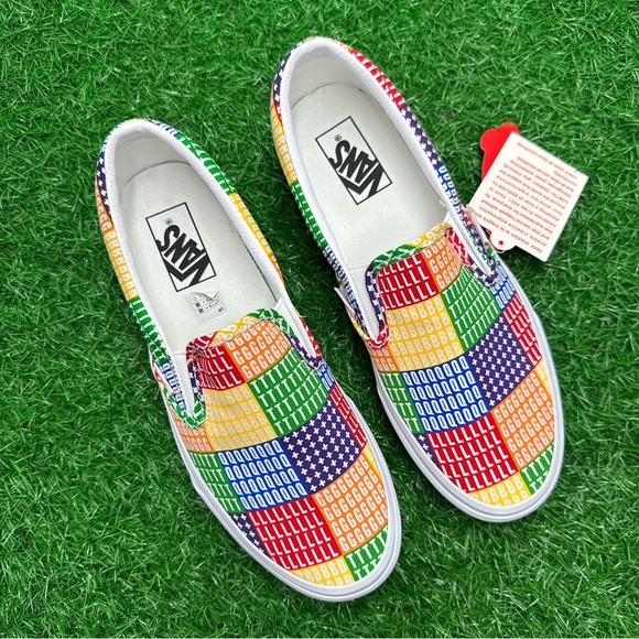 Vans Classic Slip On Pride - Picture 2 of 8